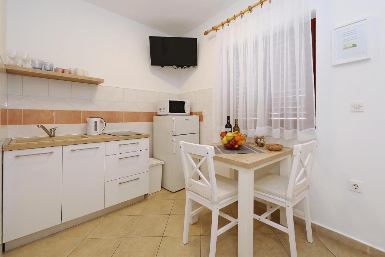 Apartmani Strpic Biograd Na Moru Buitenkant foto