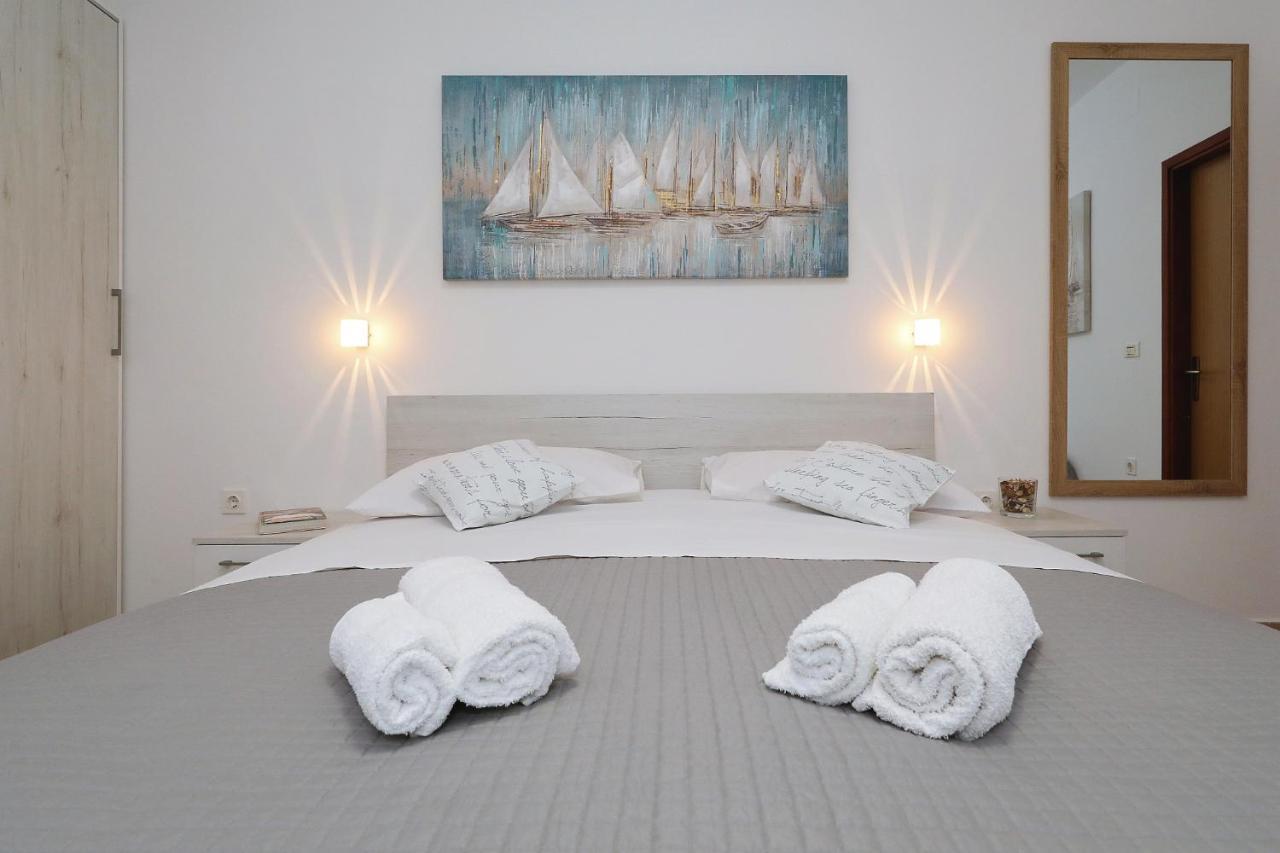 Apartmani Strpic Biograd Na Moru Buitenkant foto