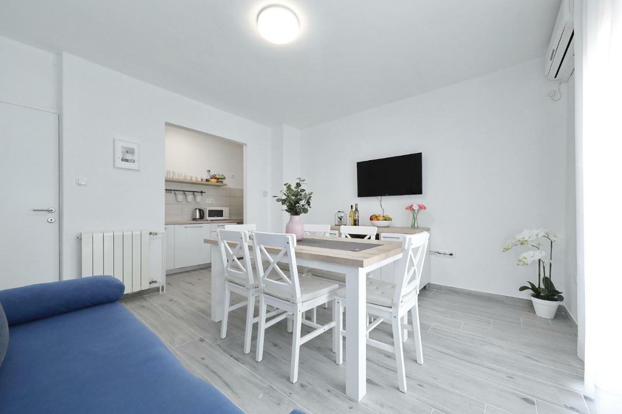 Apartmani Strpic Biograd Na Moru Buitenkant foto