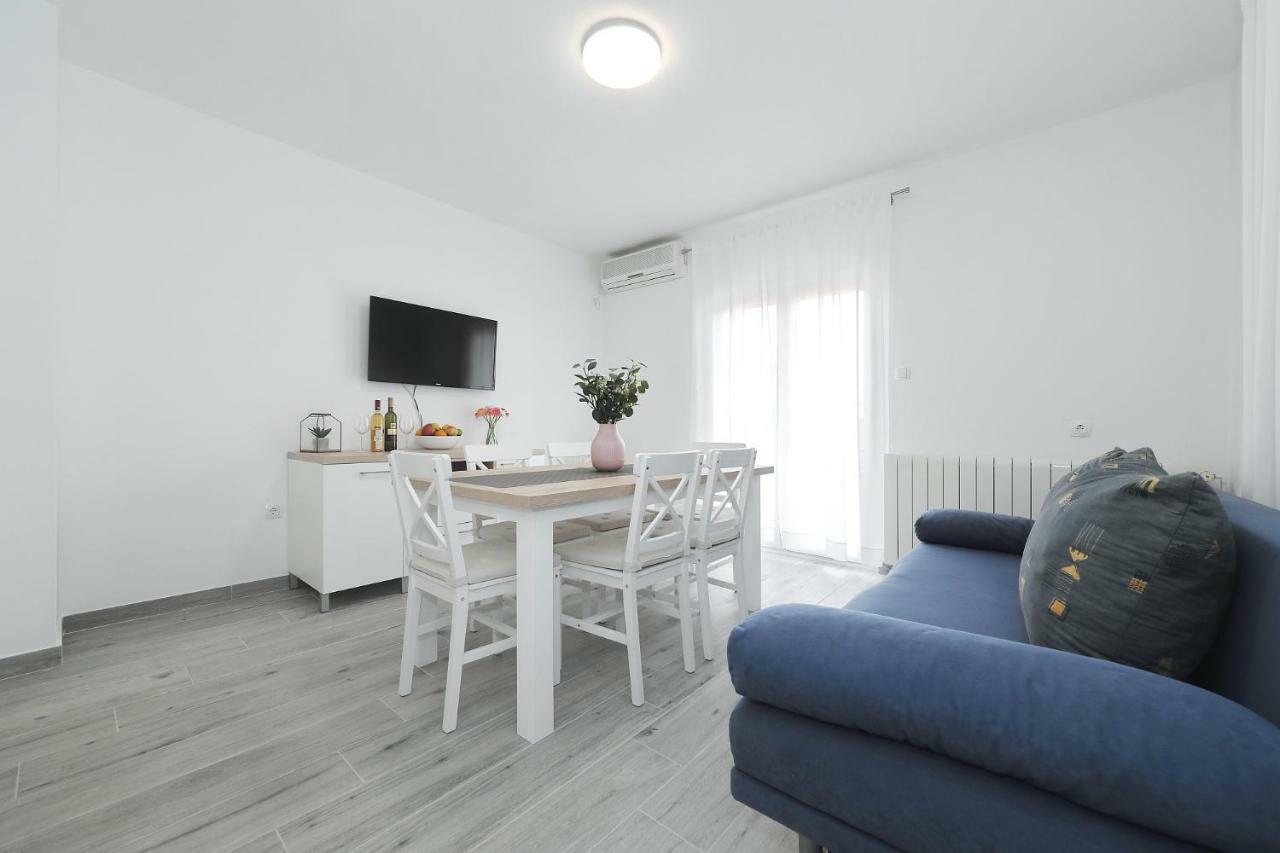 Apartmani Strpic Biograd Na Moru Buitenkant foto