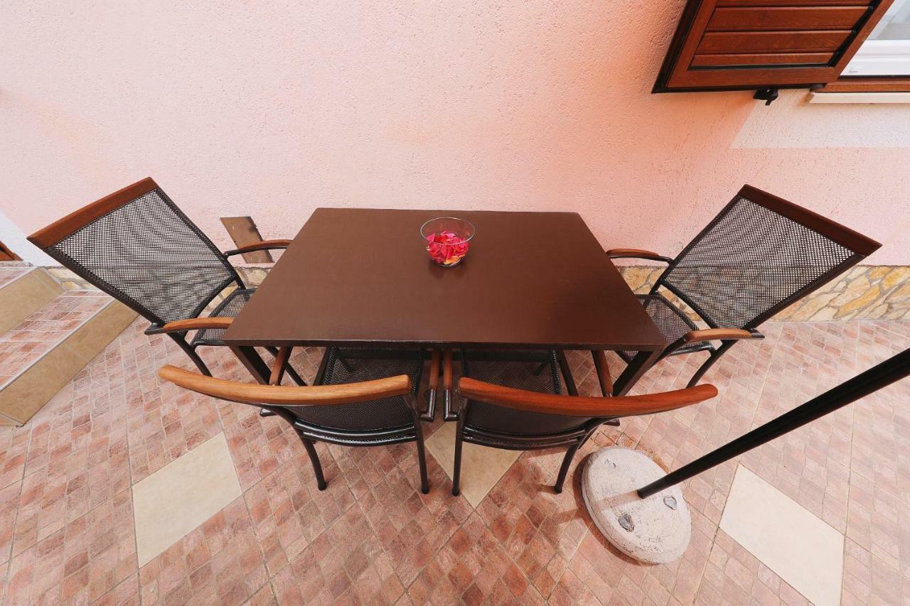 Apartmani Strpic Biograd Na Moru Buitenkant foto